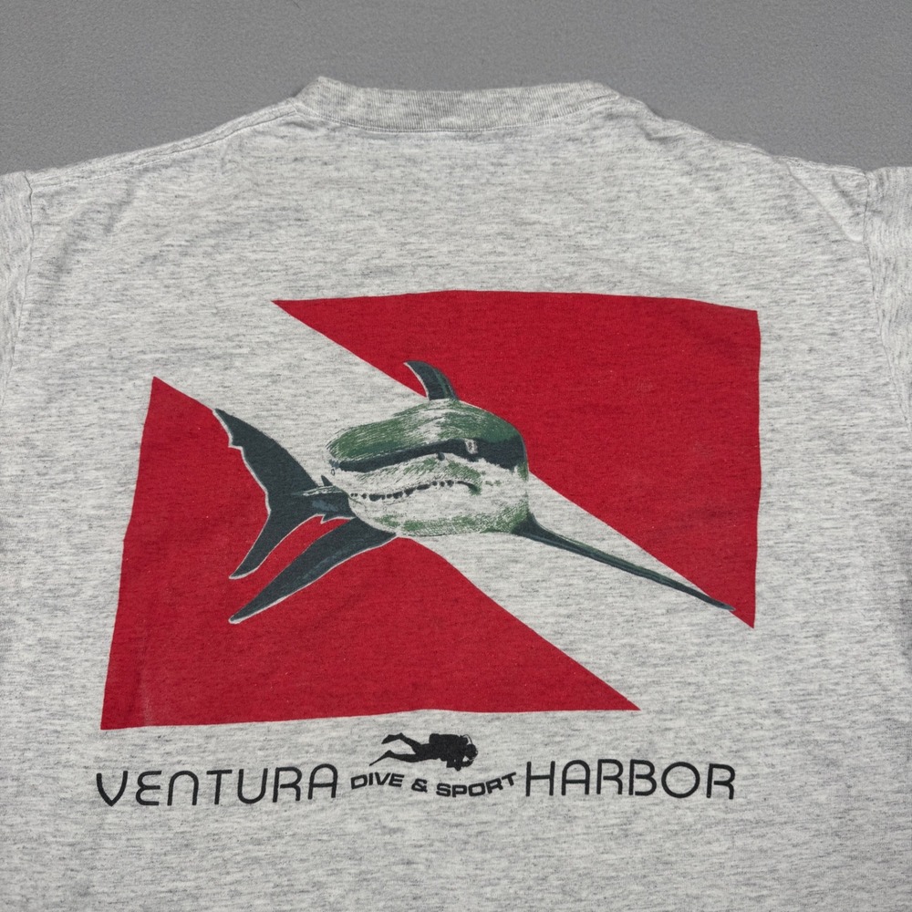 Vintage Ventura Dive & Sport Shark Graphic‎ T-Shirt Gray Mens Cut Tag (Large)